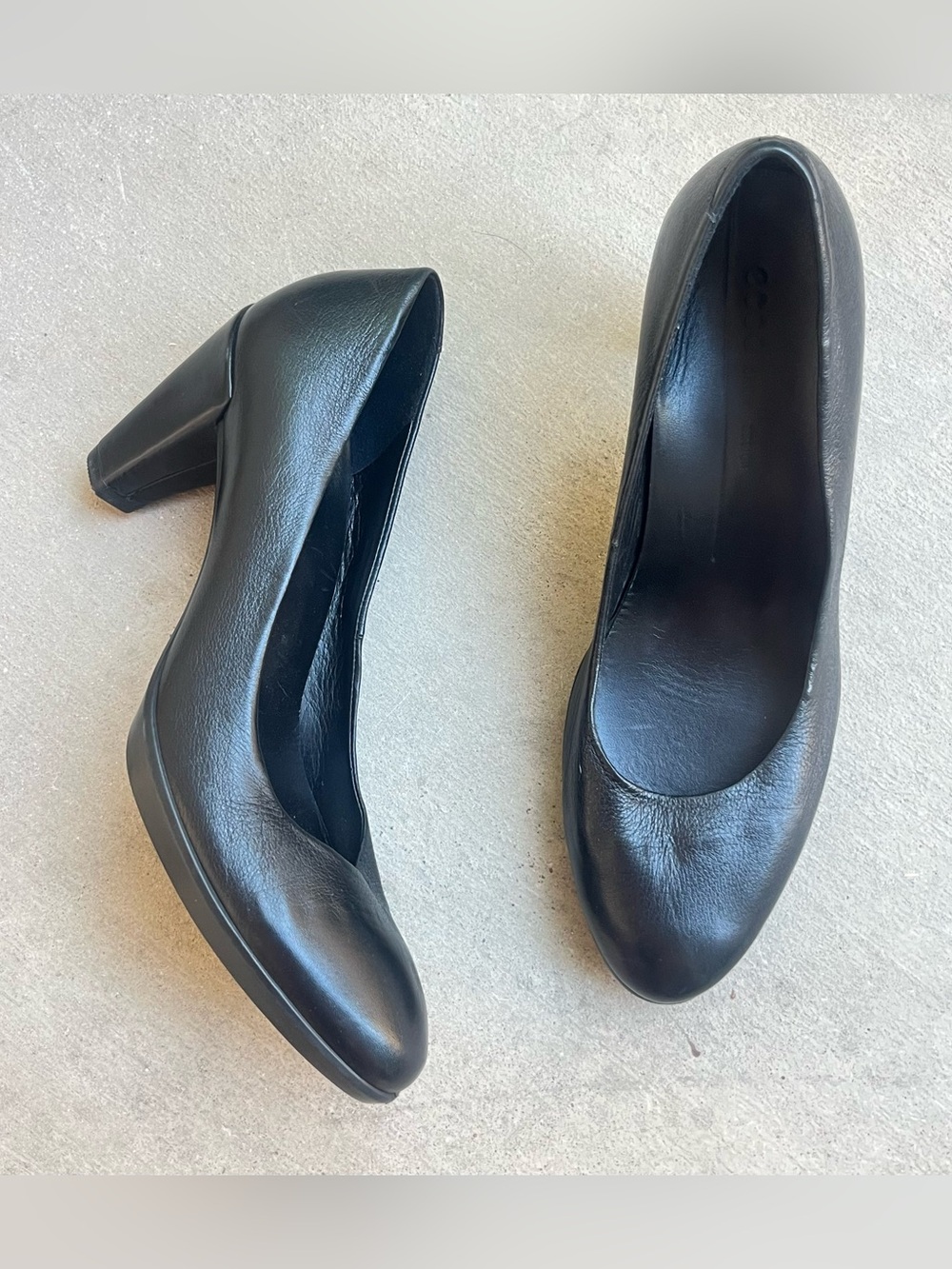 ECCO black heels Size 38 7.5